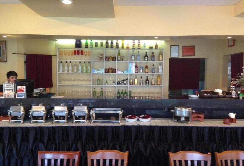 Fotos del hotel Bayfront Hotel Subic:  6