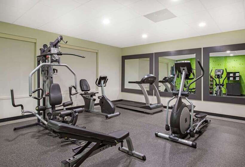 בית מלון כפרי La Quinta By Wyndham Lake Charles   Westlake