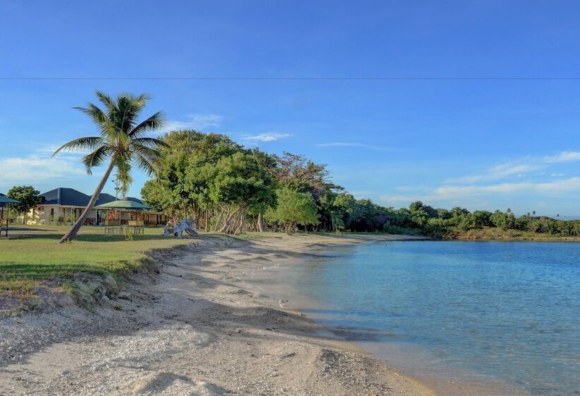 هتل Nila Beach Resort