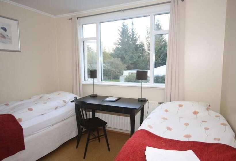 پانسیون Frumskógar Guesthouse