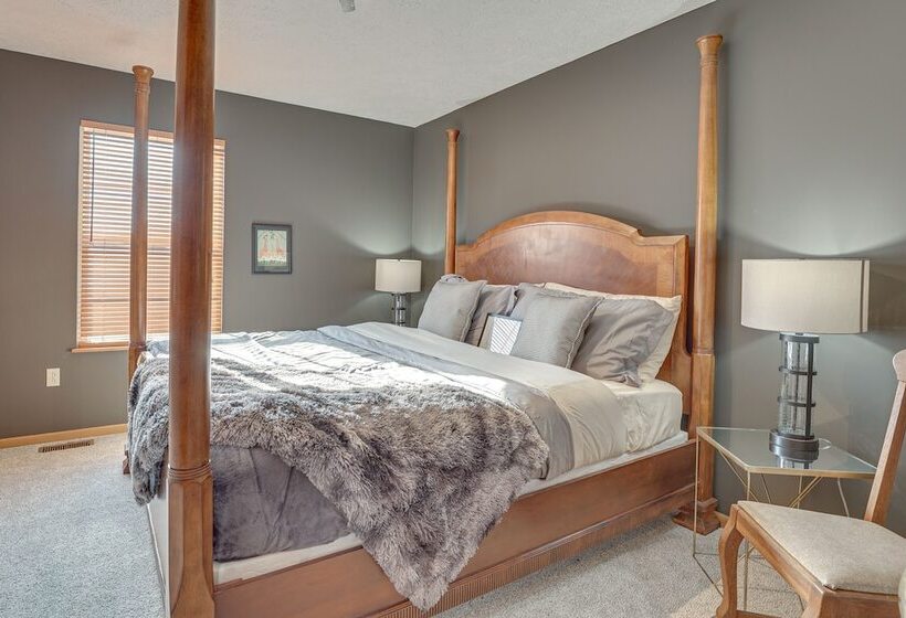 Akron Home W/ Deck: Walk To Towpath Trail!
