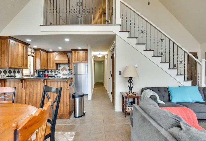 Buckhead Home W/ On Site Lake Oconee Access!