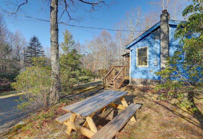 Burnsville Cabin W/ Deck & Trails Dog Friendly!