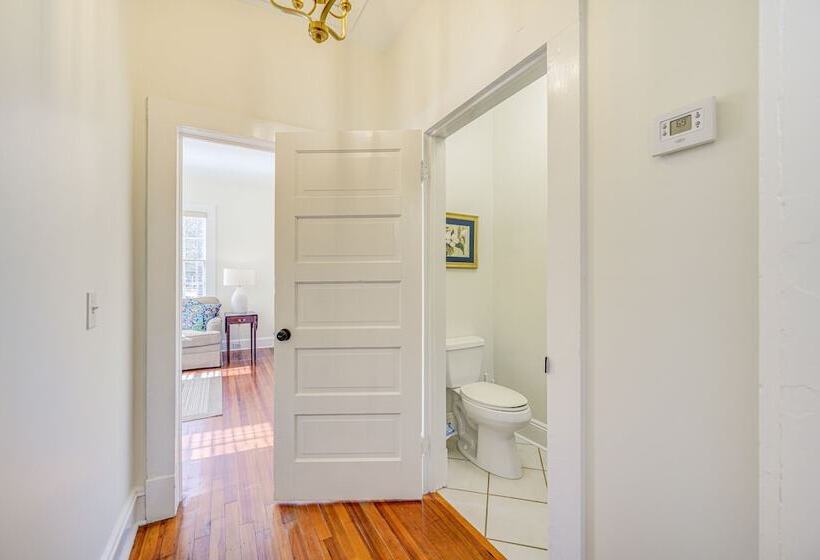 Charming Columbus Home: Steps To Lakebottom Park!