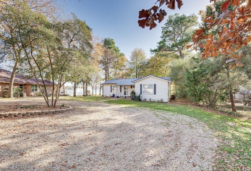 Private Dock: Charming Cedar Creek Retreat!