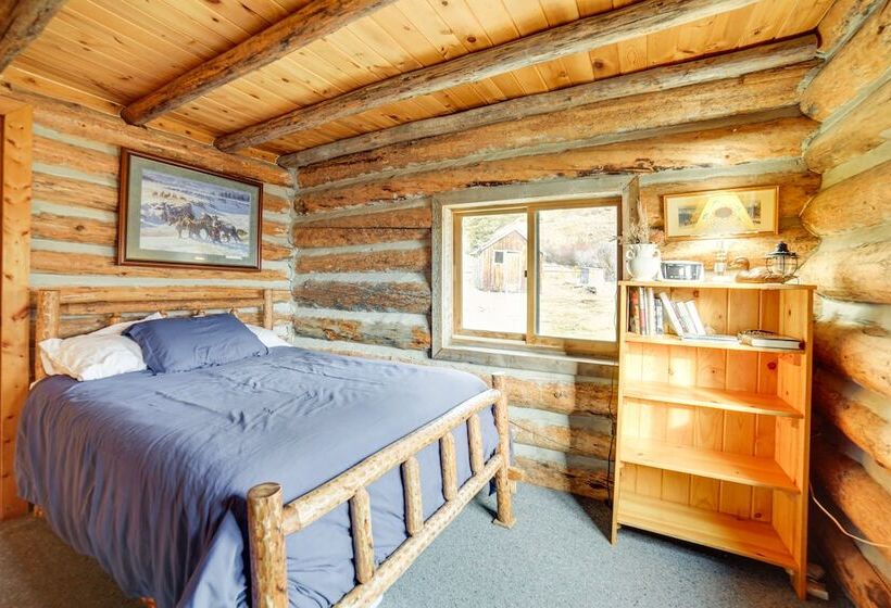 Yellowstone Cabin Getaway Near National Park