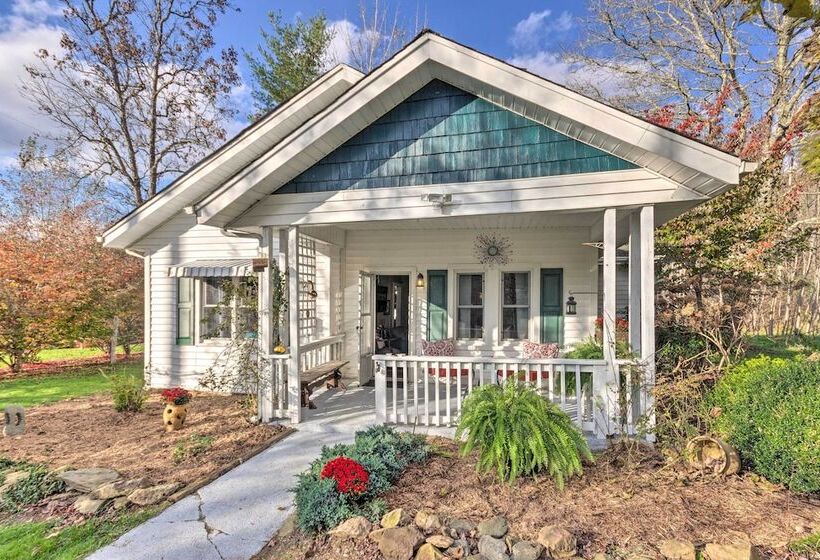 Mtn Cottage W/ Fire Pit In Newland!