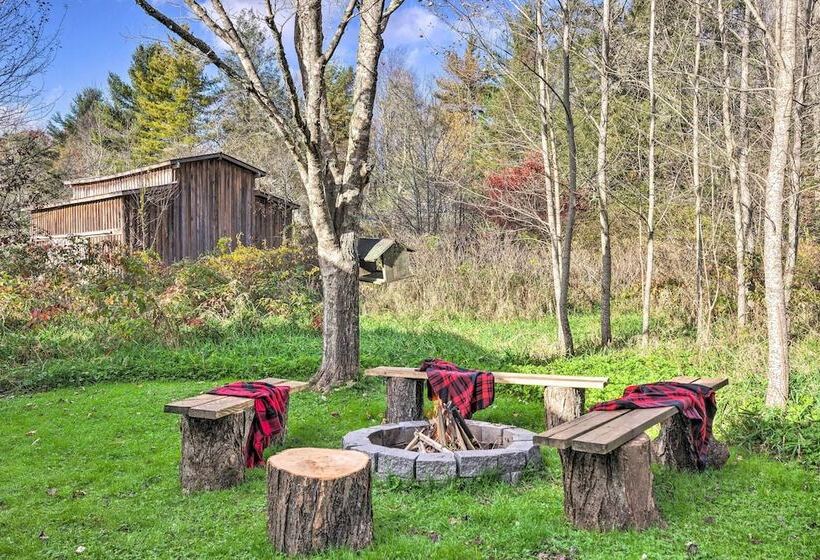 Mtn Cottage W/ Fire Pit In Newland!