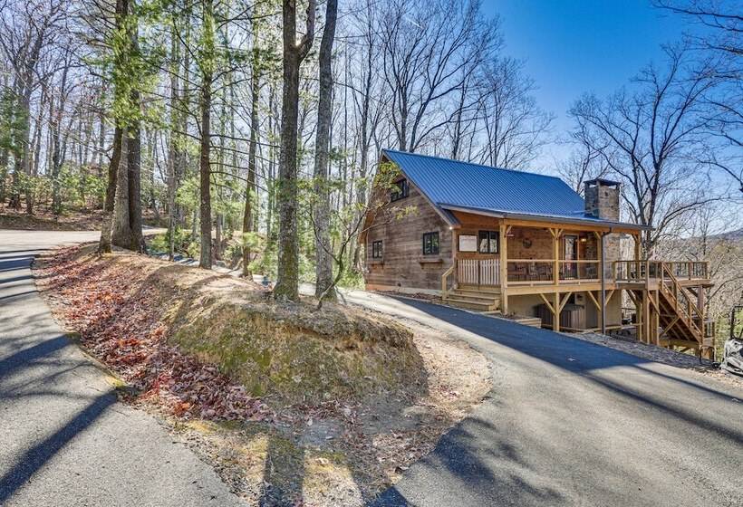 Deep Gap Cabin W/ 2 Decks & Community Amenities!