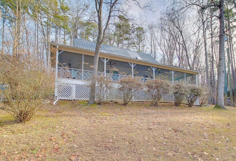 Dog Friendly Home Near Carters Lake W/ Amenities