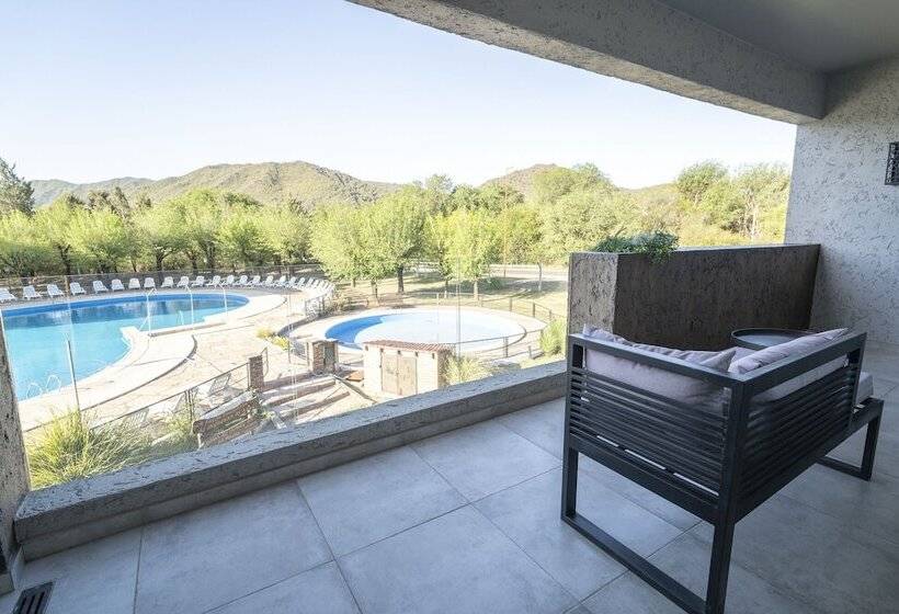 هتل Domingo Design