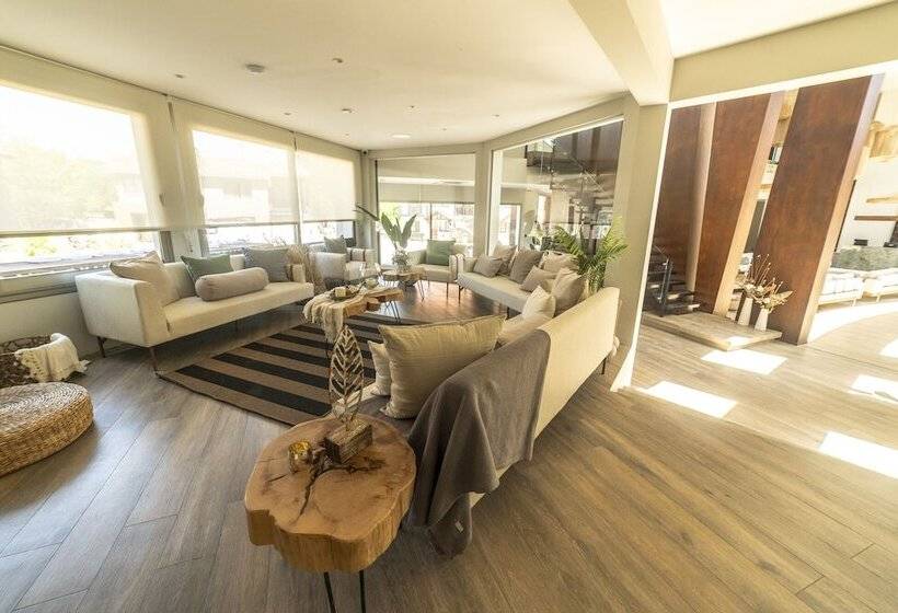 هتل Domingo Design