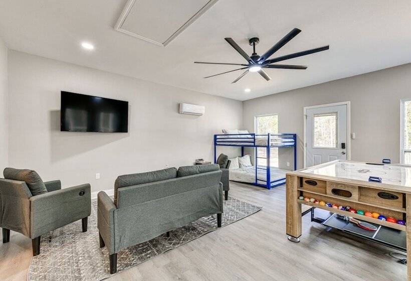 Family Friendly Ponchatoula Home W/ Private Pool!