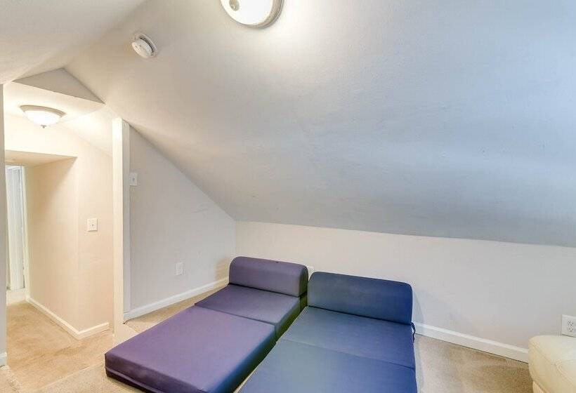 Galveston Vacation Rental: 2 Mi To Pleasure Pier!