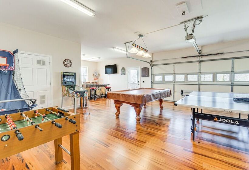 Hayesville Home W/ Hot Tub + Mountain Views!