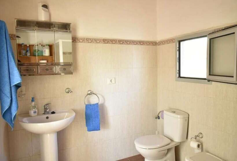 تختخواب و صبحانه Alojamientos Charco Azul