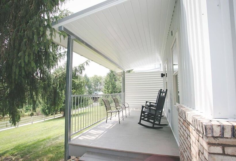 호텔 Pine Cove Treehouses & Cabins