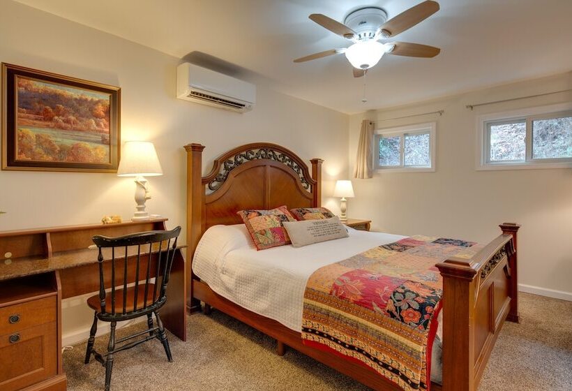 Lake Lure Village Cabin, 3 Mi To Chimney Rock!