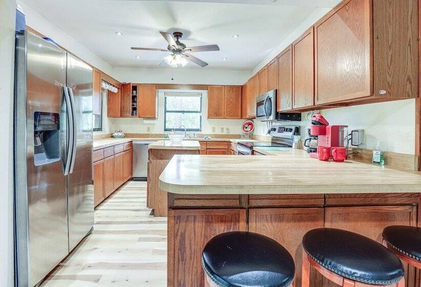 Lake Placid Home W/ Screened Porch: Near Lake Clay