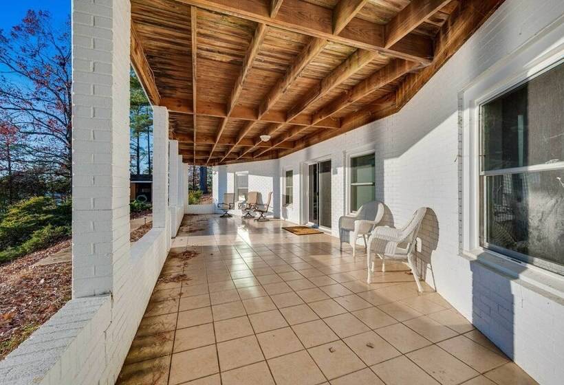 Lakefront Mt Gilead Home W/ Large Dock & Decks!