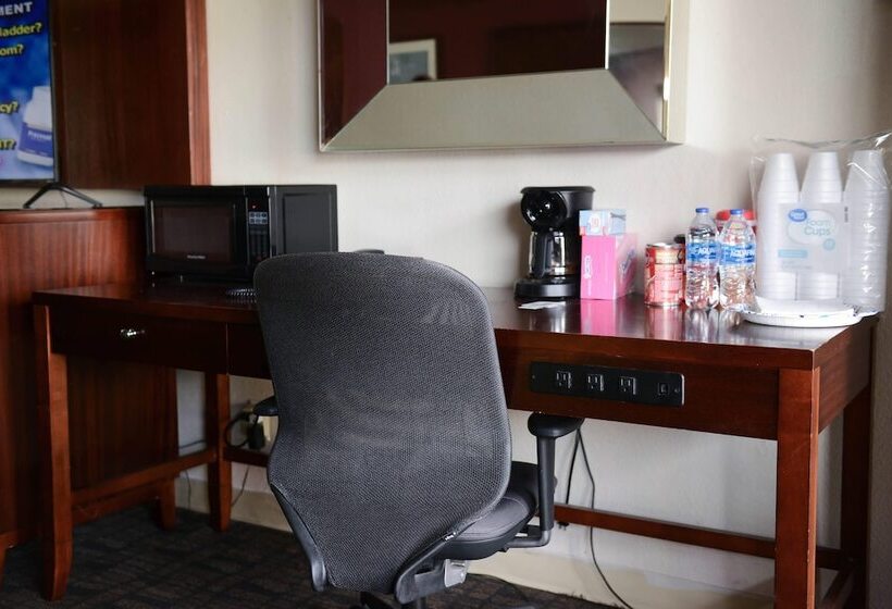 فندق على الطريق Relax Inn