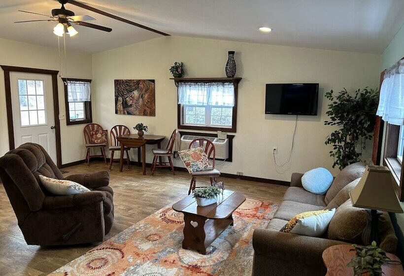 膳宿费 Dragonfly Meadows Guesthouse