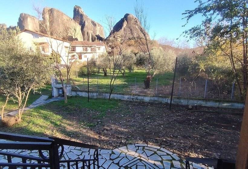 پانسیون Kastraki House With A View