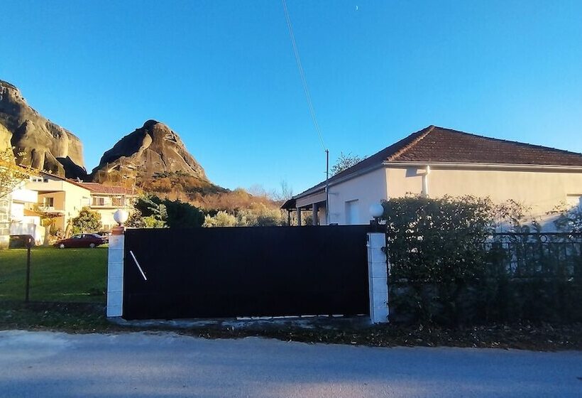 پانسیون Kastraki House With A View