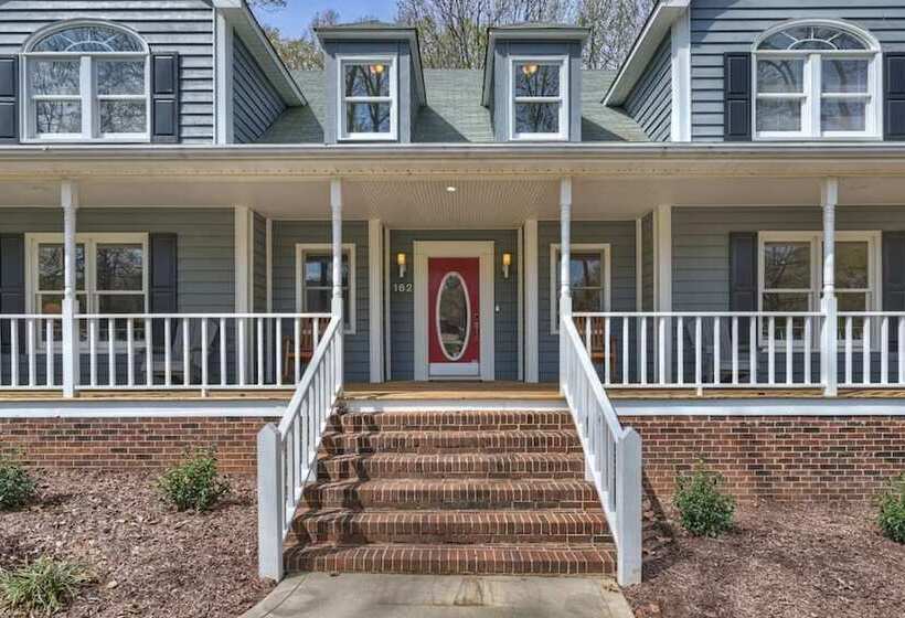 Porch Paradise By Avantstay New Pool, Firepit