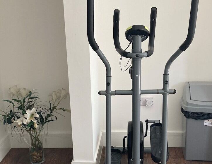 اقامتگاه Lovely 4 Bed House In Central Wolverhampton