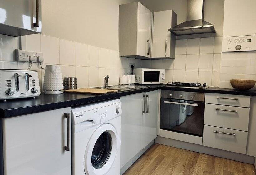 إقامة Stylish House In Sheffield
