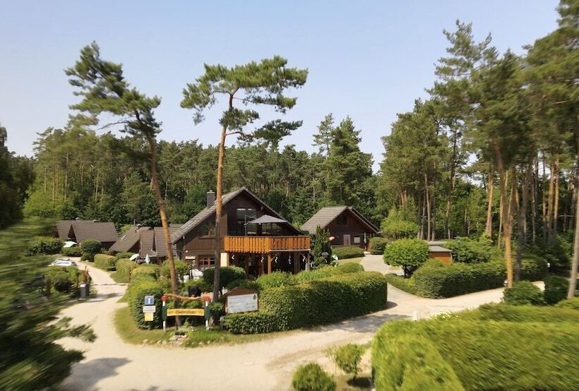 リゾートホテル Feriensiedlung Kiefernhain