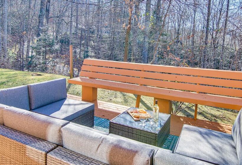 Scenic Fairview Vacation Home ~ 15 Mi To Asheville