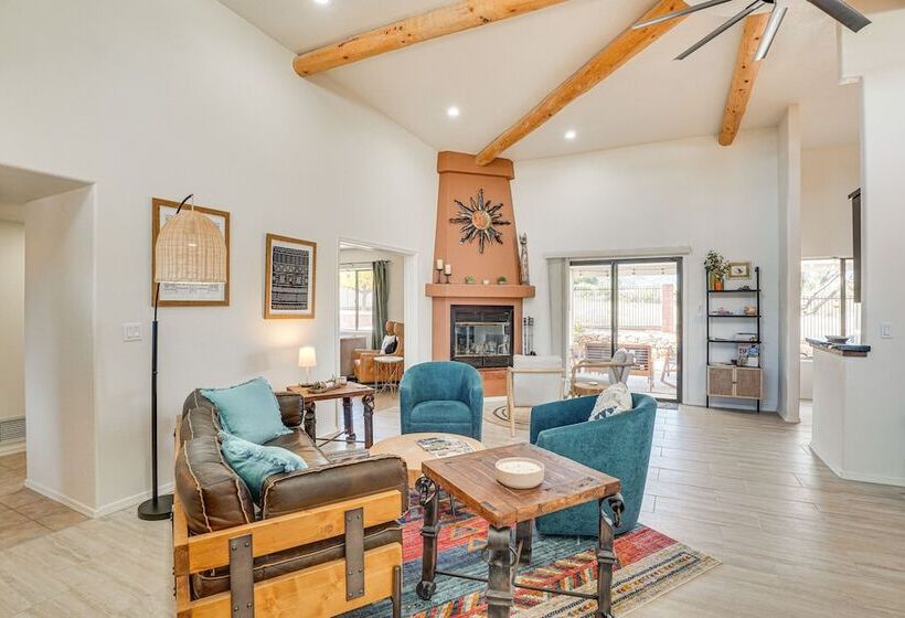 Sierra Vista Home W/ Private Pool & Game Room
