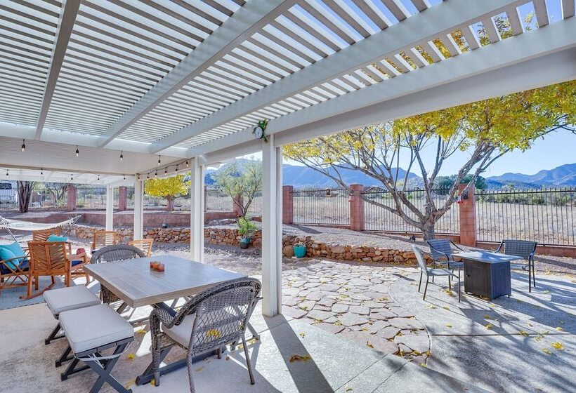 Sierra Vista Home W/ Private Pool & Game Room
