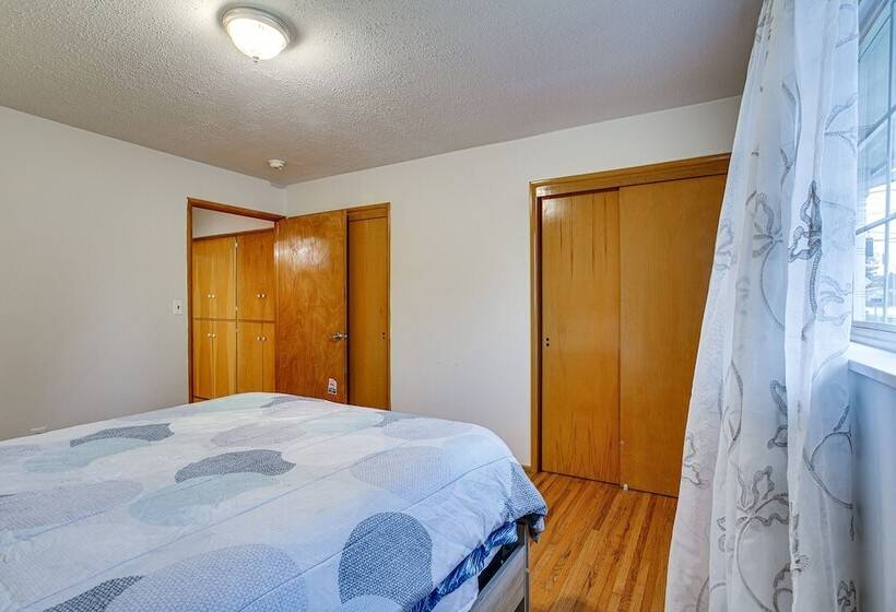Spacious Lakewood Home   10 Mi To Downtown Tacoma!