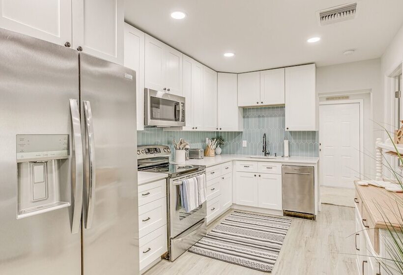 Heated Pool + Backyard: North Palm Beach Retreat!