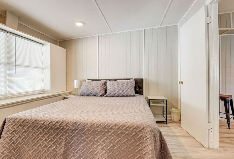 Sun Soaked Okeechobee Retreat W/ Canal Views!