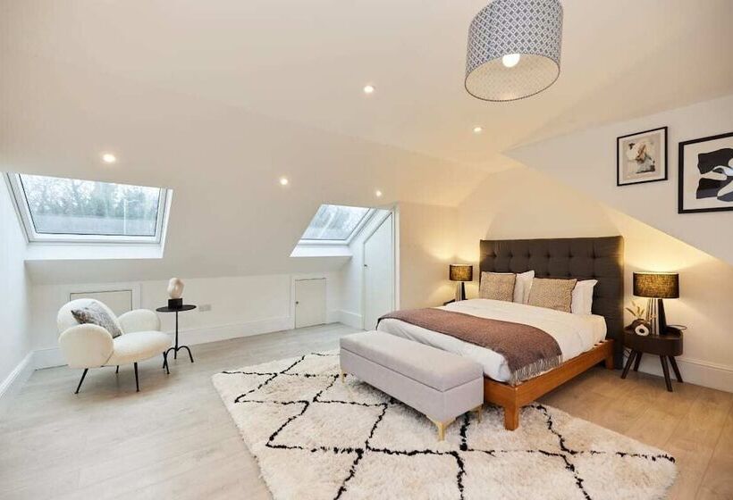 The Redbridge Sanctuary   Spacious 3bdr House With Garden