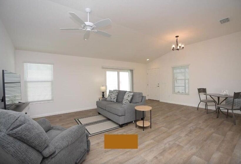 Tinsley   Patio Villa In The Village Of Hawkins