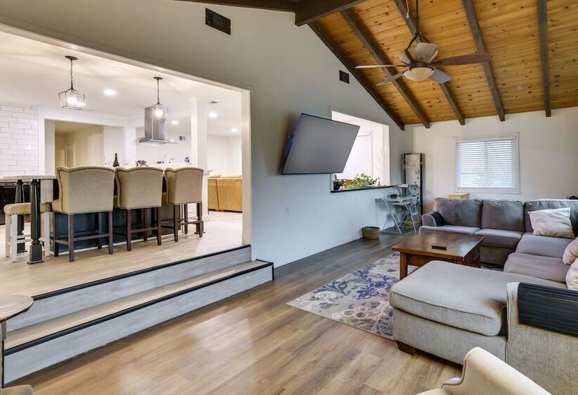 Spacious Home W/ Yard ~ 7 Mi To Dtwm San Diego!