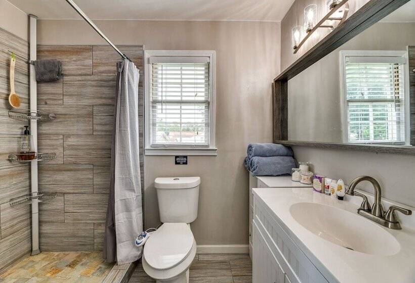 Acworth Oasis W/ Pool, Hot Tub & Fire Pit!