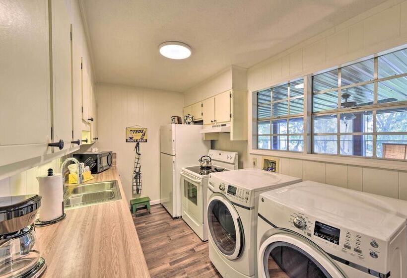 Airy Lake Pamona Paradise: Sunsets & Bird Watching