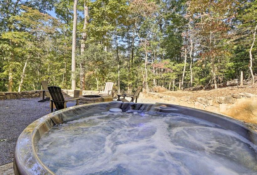 Coosawattee River Resort Cabin W/ Private Hot Tub!