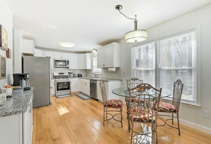 Bright Sugar Hills Home ~ 5 Mi To Lake Lanier
