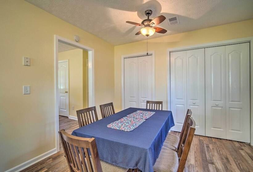 Cartersville Family Home W/ Spacious Backyard