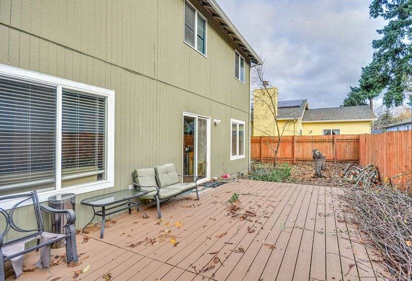 Charming Beaverton Retreat ~ 12 Mi To Downtown!