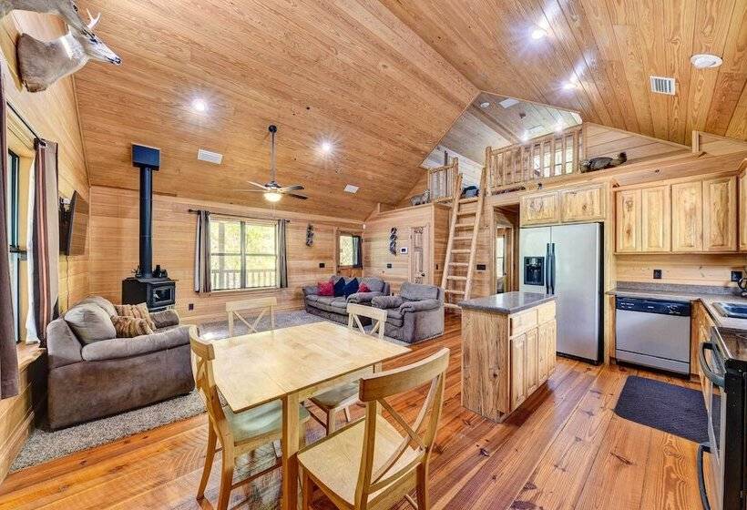 Charming Cabin W/ Decks & Fire Pit   Walk To River