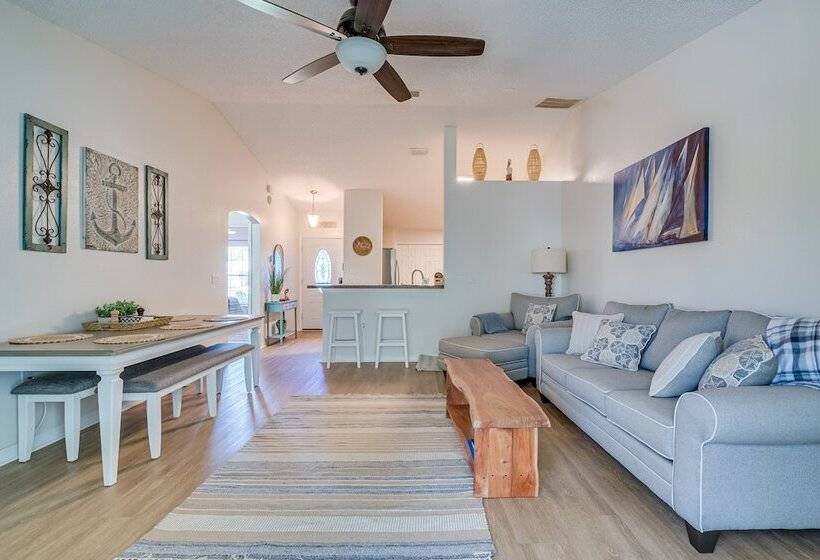 Citrus Springs Retreat W/ Grill & Screened Porch!