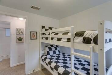 Cozy St Simons Island Cottage   Close To Beaches!
